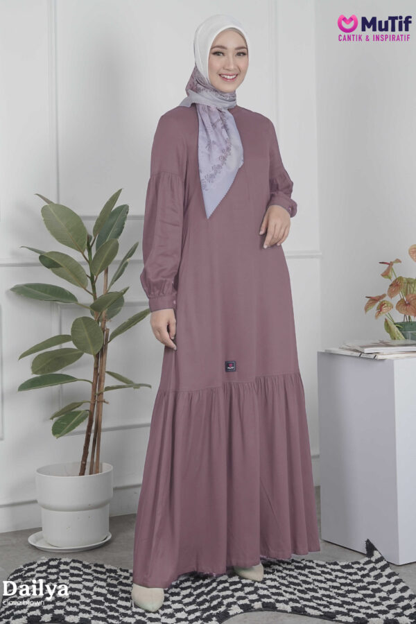 Dailya Clove Brown