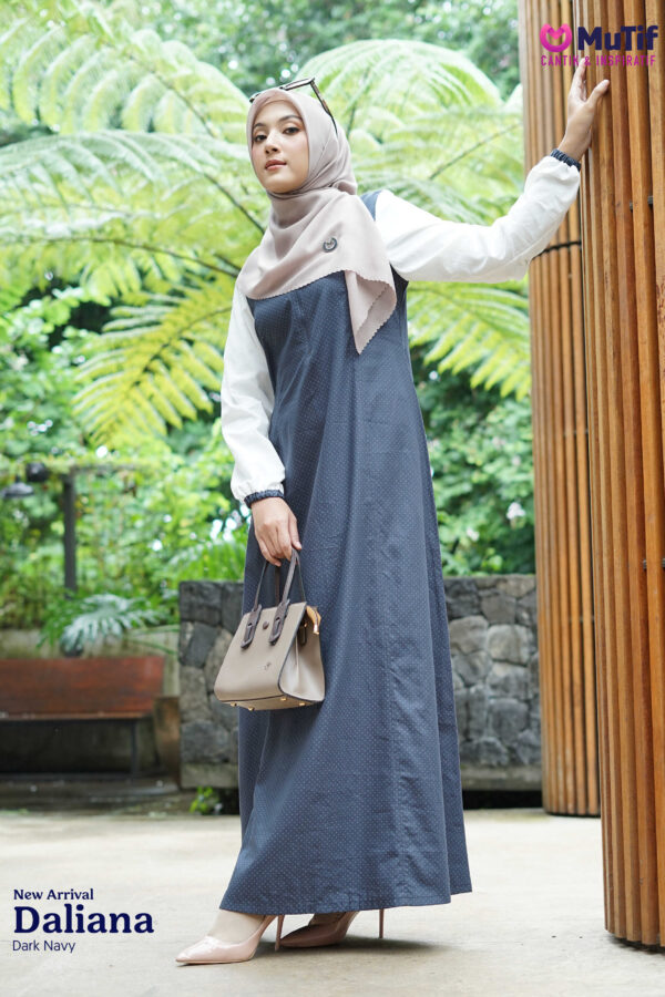 Daliana Dark Navy