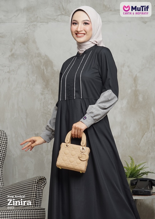 Zinira Black